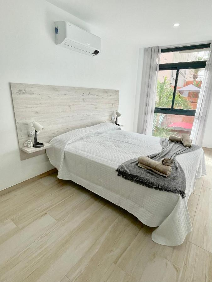 Island Suites Арона Екстер'єр фото
