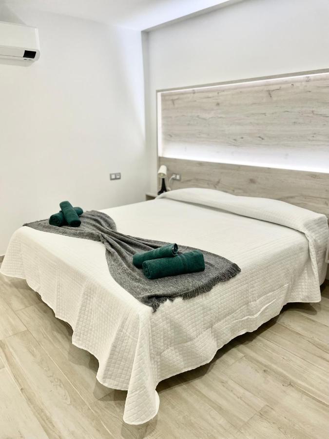 Island Suites Арона Екстер'єр фото