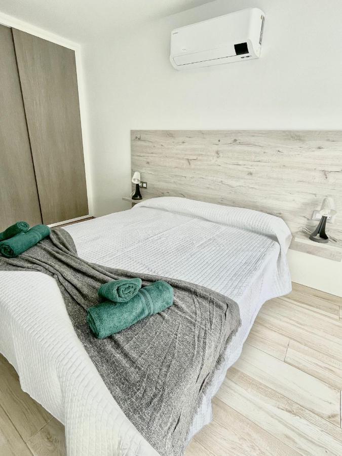 Island Suites Арона Екстер'єр фото