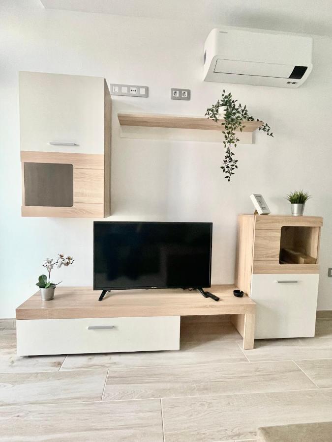 Island Suites Арона Екстер'єр фото