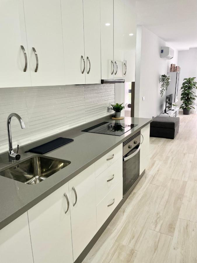 Island Suites Арона Екстер'єр фото