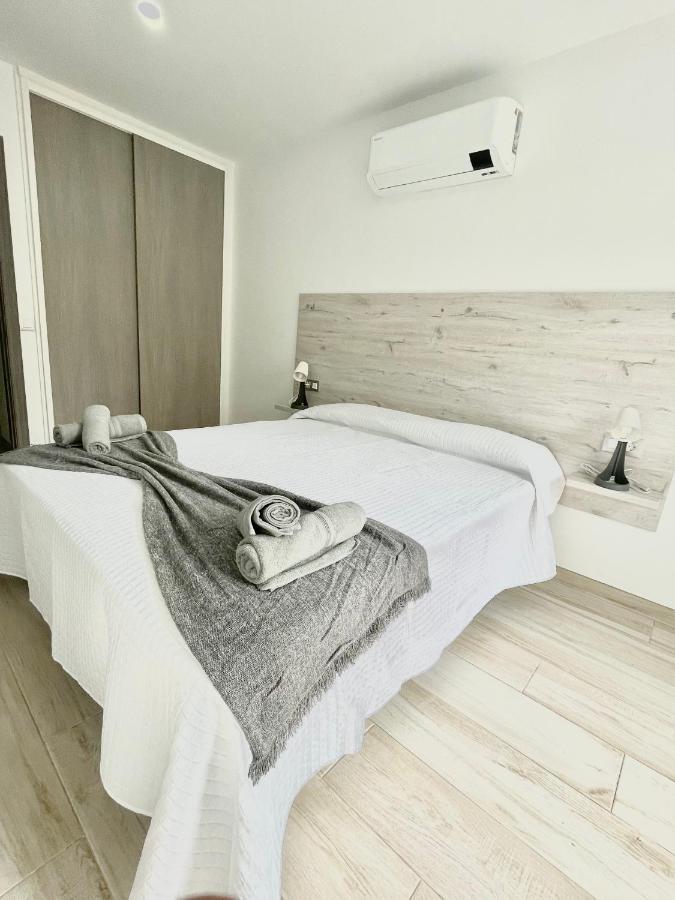 Island Suites Арона Екстер'єр фото